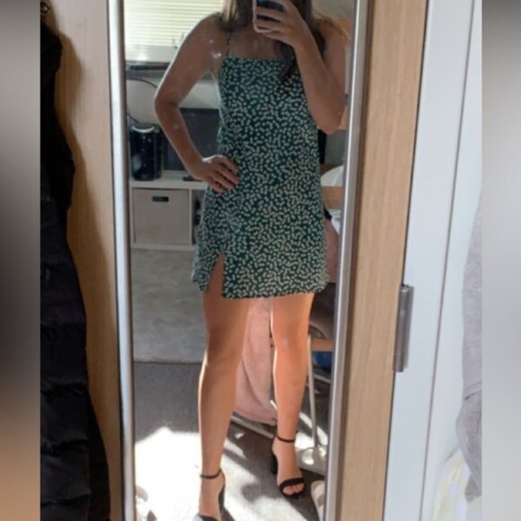 Princess Polly green floral dress - Picture 3 of 6